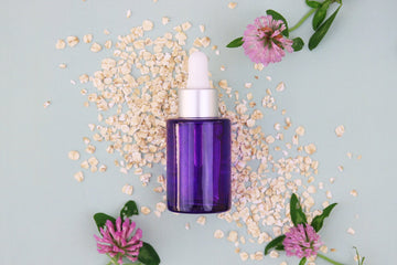 Rétinol, rétinal ou bakuchiol : lequel choisir selon son type de peau ?